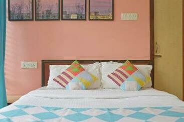 تختخواب و صبحانه Space Home Stay