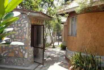 تختخواب و صبحانه Victoria Holiday Villas