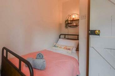 Cheerful 3 Bed Grade Ii Central Cottage