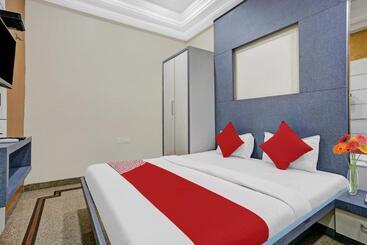 Flagship Hotel Chhaya