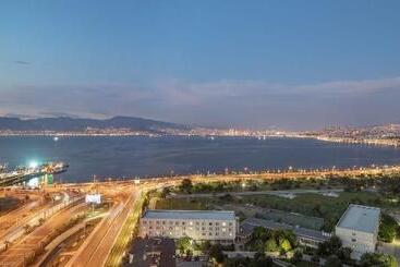 هتل Hyatt Regency Izmir Istinyepark