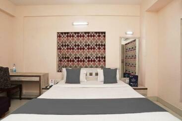 Hotel The Corporate Inn