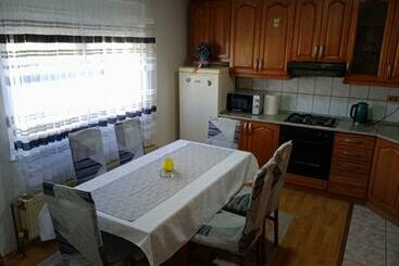 Apartman Nevera