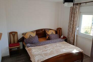 Apartman Nevera