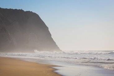 Azenhas Do Mar Valley House - Colares
