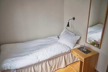 تختخواب و صبحانه Herrestad Bed & Guestroom