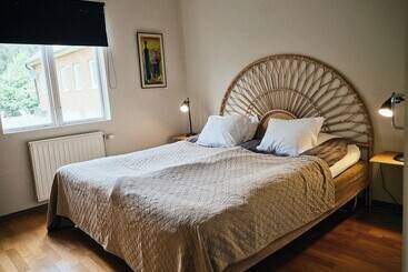 تختخواب و صبحانه Herrestad Bed & Guestroom