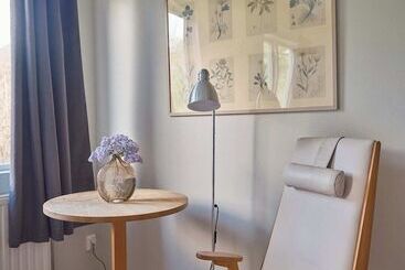 تختخواب و صبحانه Herrestad Bed & Guestroom