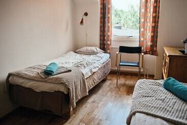 تختخواب و صبحانه Herrestad Bed & Guestroom