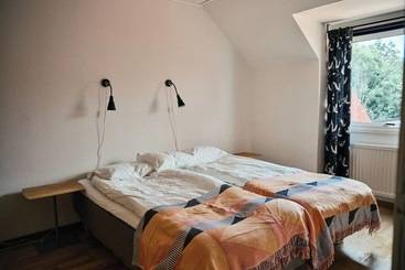 تختخواب و صبحانه Herrestad Bed & Guestroom