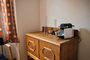 تختخواب و صبحانه Herrestad Bed & Guestroom