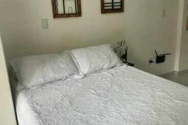 Flat Bervely Hills 308