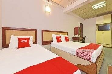 هتل Oyo 90599 Villa De Rose