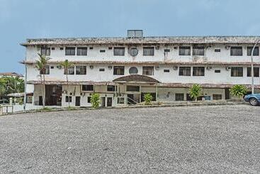 هتل Oyo 90599 Villa De Rose