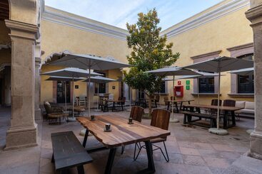 هتل Patio Santiago