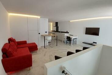 ツーリストアパートメント Luxe Appartement Met Home Cinema