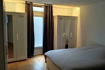 Luxe Appartement Met Home Cinema