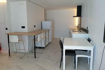 Luxe Appartement Met Home Cinema