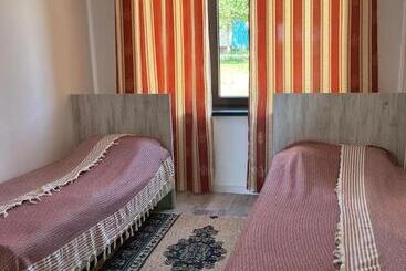 پانسیون Guest House Simiram