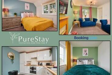 דירות לתיירים Stunning 6 Bedroom House In Nantwich With Parking & Free Wi Fi By Purestay Short Lets