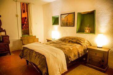 هتل آپارتمان Villas De Alcazaba