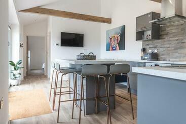 Apartment In The Countryside With Hot Tub
