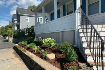 Bright 2 Br, Pets Welcome, Steps To Lake, Restaurants And Train