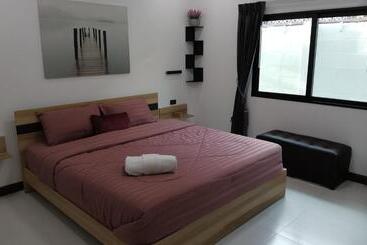 Private Pool Villa With Jacuzzi At Royal Park Village   Walk To The Beach   6 People   Max 3 Males