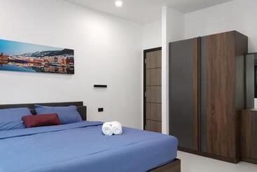 Private Pool Villa With Jacuzzi At Royal Park Village   Walk To The Beach   6 People   Max 3 Males