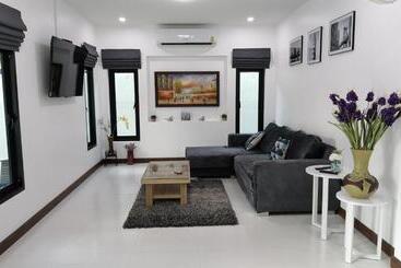 Private Pool Villa With Jacuzzi At Royal Park Village   Walk To The Beach   6 People   Max 3 Males