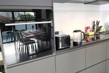 Private Pool Villa With Jacuzzi At Royal Park Village   Walk To The Beach   6 People   Max 3 Males