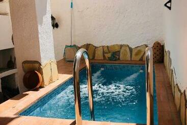 Acogedora Casa Rural Con Piscina