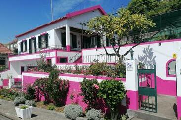 ツーリストアパートメント Westerland House