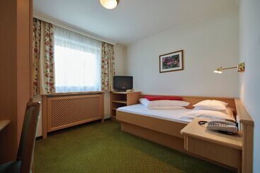 هتل Appartement Roggal