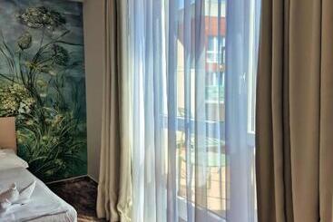 هتل Atlantis Wellness & Conference