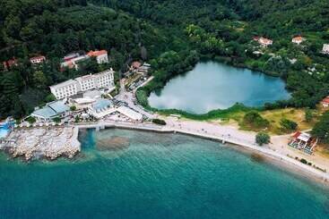 Hotel Barbara Piran Beach