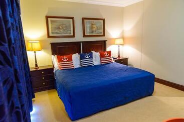 Отель Boathouse Ballito
