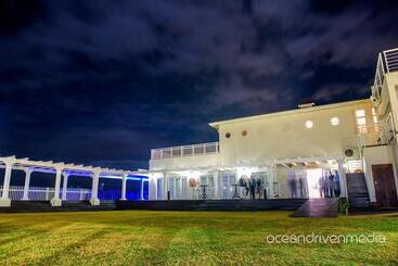 Отель Boathouse Ballito