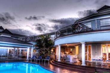Отель Boathouse Ballito