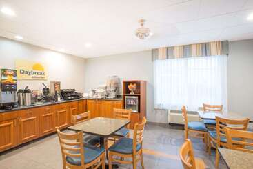 هتل Days Inn By Wyndham Watertown Fort Drum