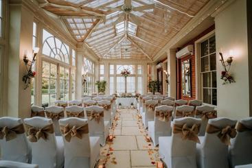 هتل Dovecliff Hall