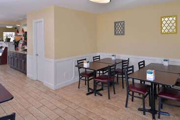 هتل Econo Lodge