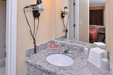 هتل Econo Lodge