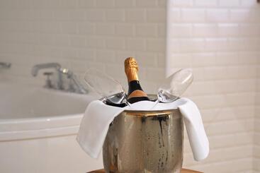هتل Grad Otočec   Relais Chateaux