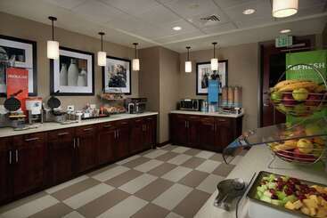 هتل Hampton Inn & Suites Portland/vancouver