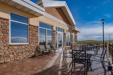 هتل Hawthorn Extended Stay By Wyndham Dickinson