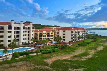 هتل Marriott's Harbour Point And Sunset Pointe At Shelter Cove