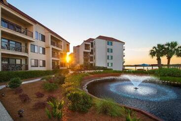هتل Marriott's Harbour Point And Sunset Pointe At Shelter Cove