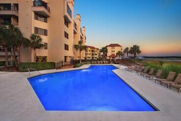 هتل Marriott's Harbour Point And Sunset Pointe At Shelter Cove