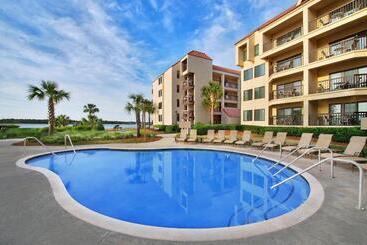 هتل Marriott's Harbour Point And Sunset Pointe At Shelter Cove